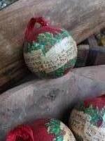 Vintage papier maché kerstballen, muziek #1
