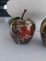 Vintage papier maché kerstballen, appel
