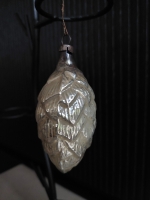 Hanger dennenappel #2