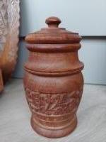 Tabakspot, houtsnijwerk