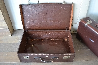 Grote bruine koffer
